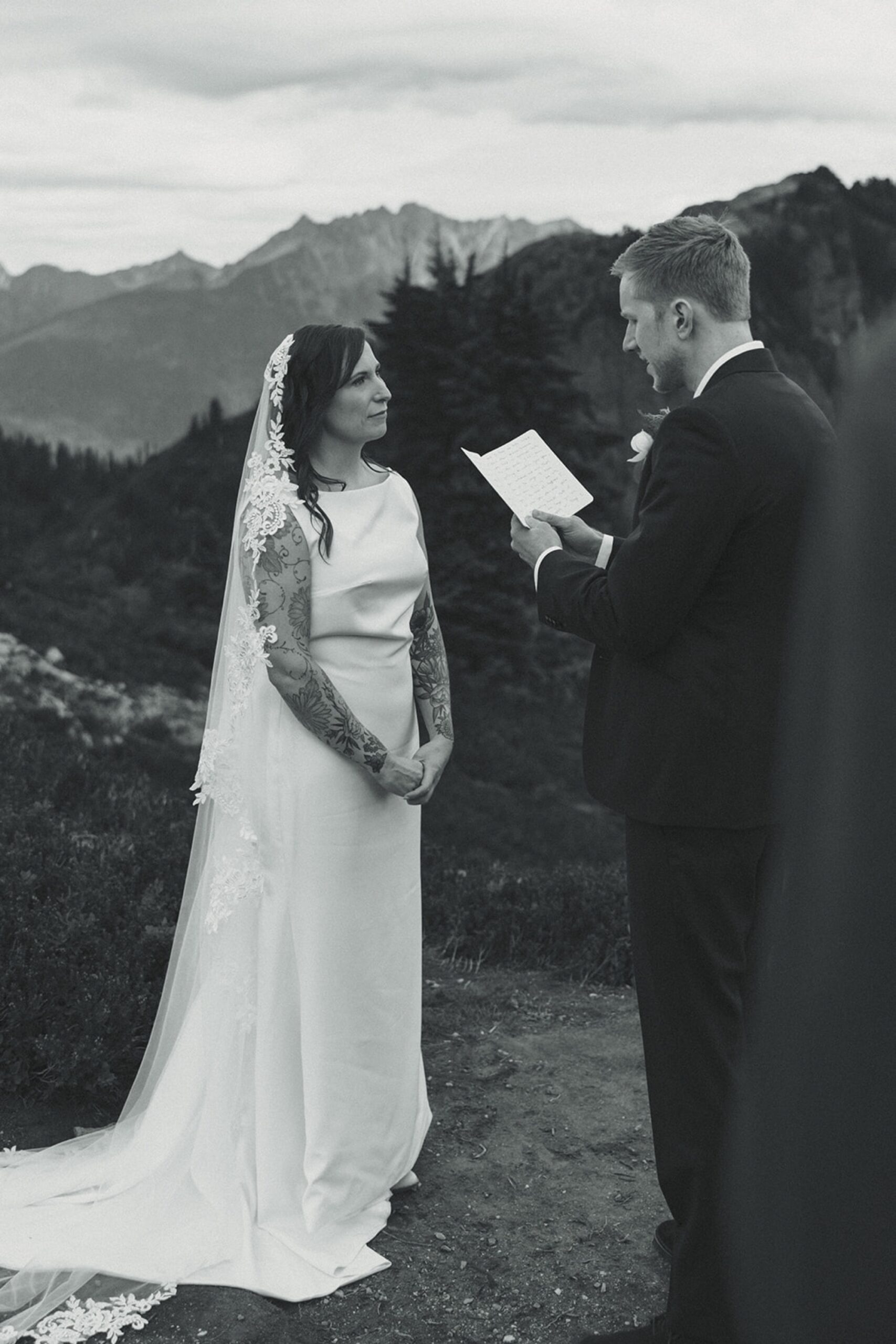 Washington Mt Baker Wilderness elopement with Iasis Kennedy Photography