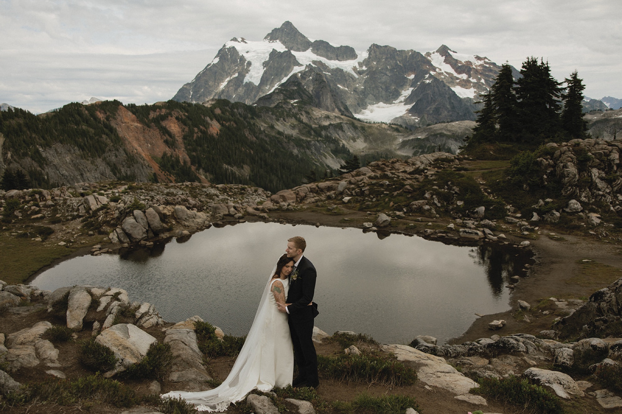 Washington Mt Baker Wilderness elopement with Iasis Kennedy Photography